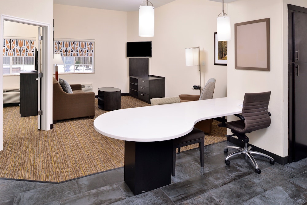 Suite, 1 Bedroom - Photo 1