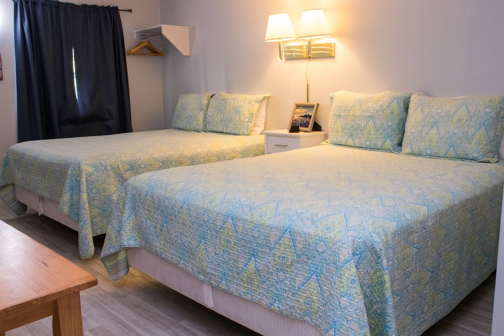 Premium Room, 2 Queen Beds (1st floor) photo 2