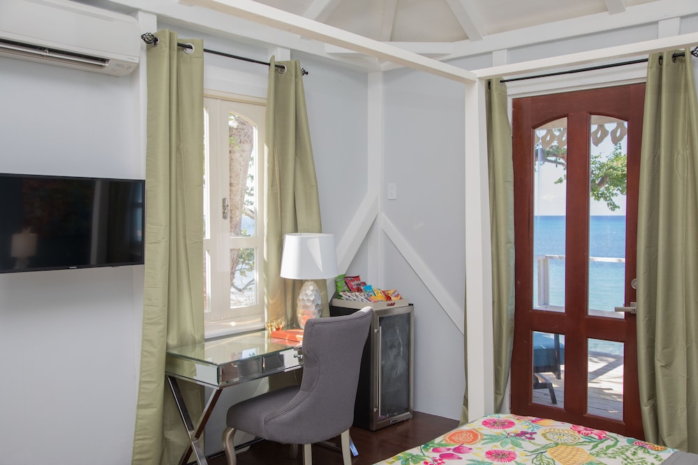 Premier Room, 1 King Bed, Sea View (Francis' Room)