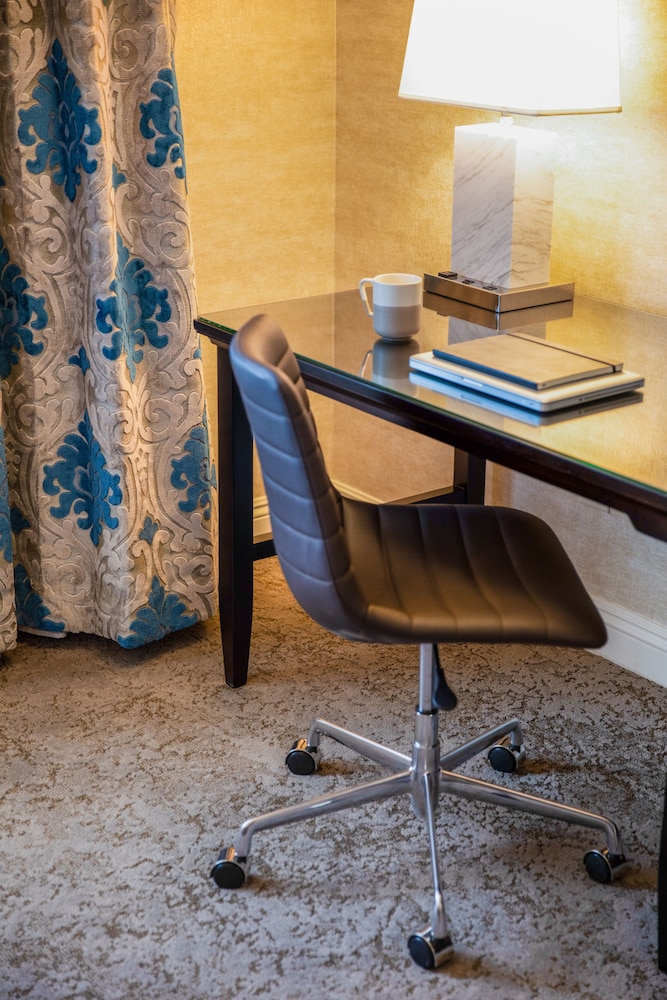 2 Queen Studio Suite - Photo 9
