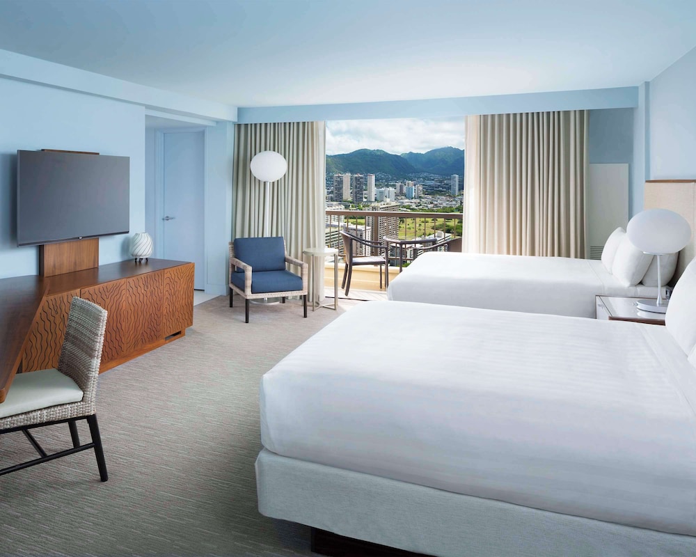 Room, 2 Queen Beds (Waikiki View) - Photo 3