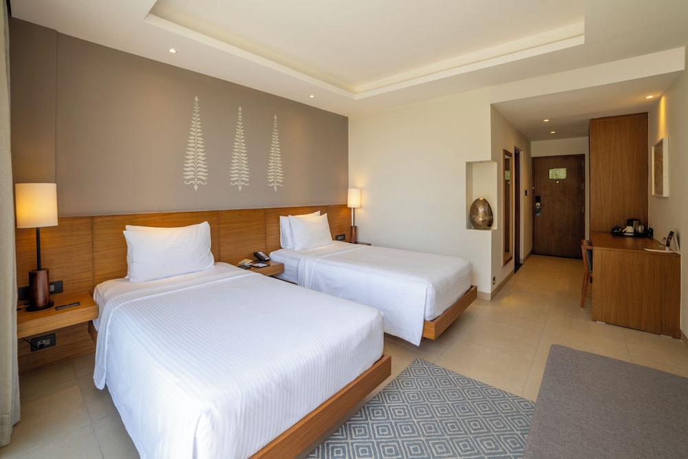 Room, 2 Twin Beds - Photo 6