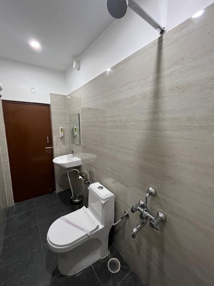 Economy Studio Suite photo 1