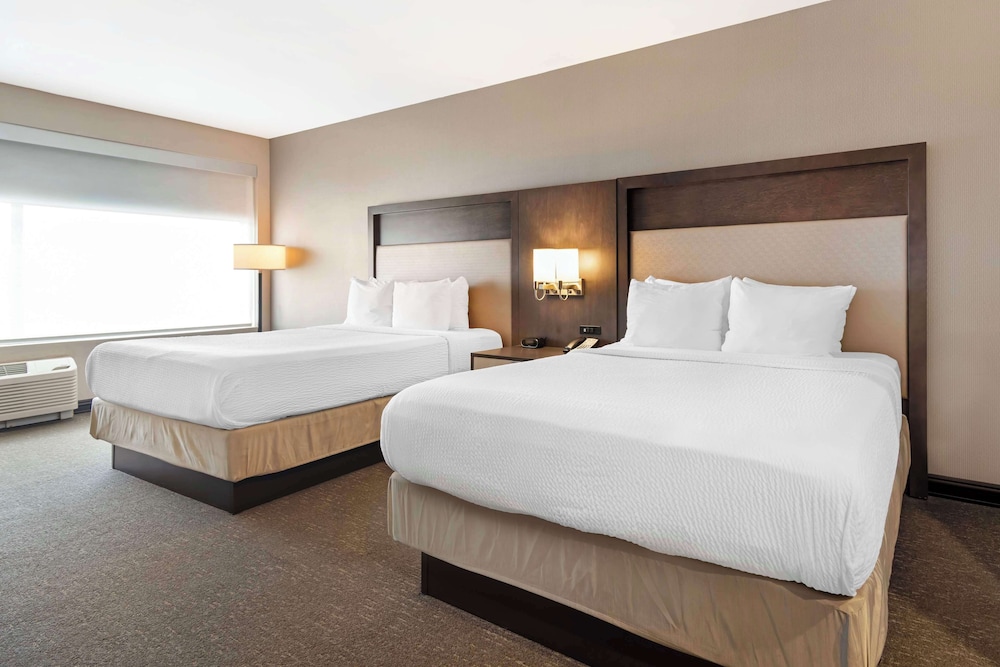 Standard Room, 2 Queen Beds, Accessible, Kitchenette - Photo 1