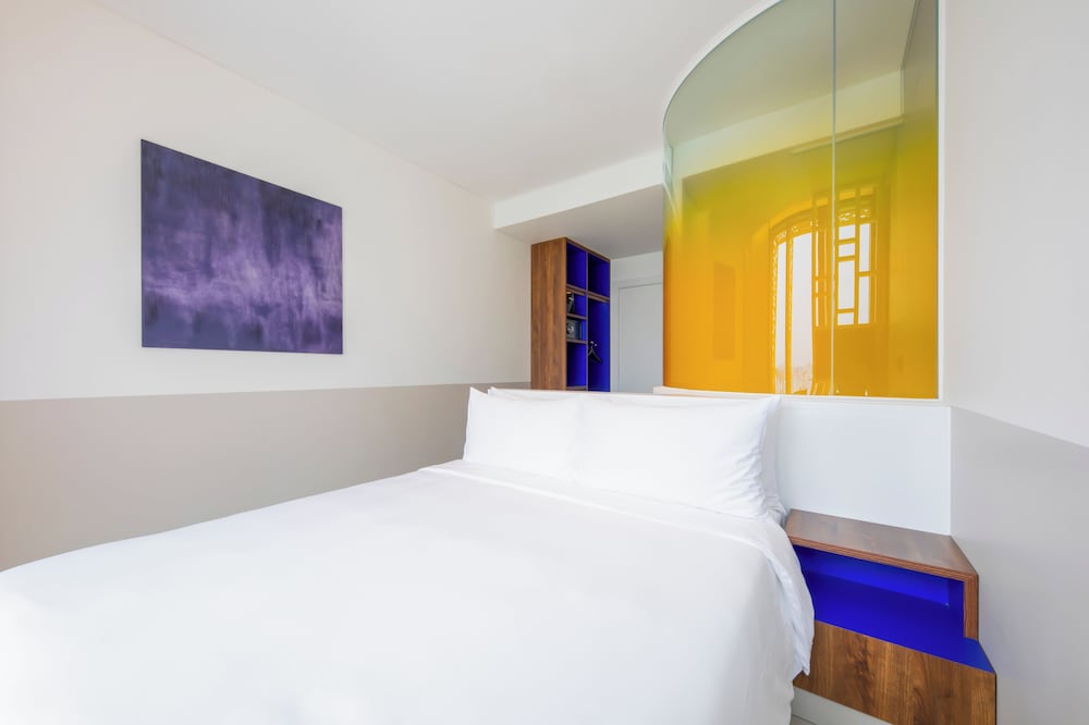 Basic Room, 1 Queen Bed