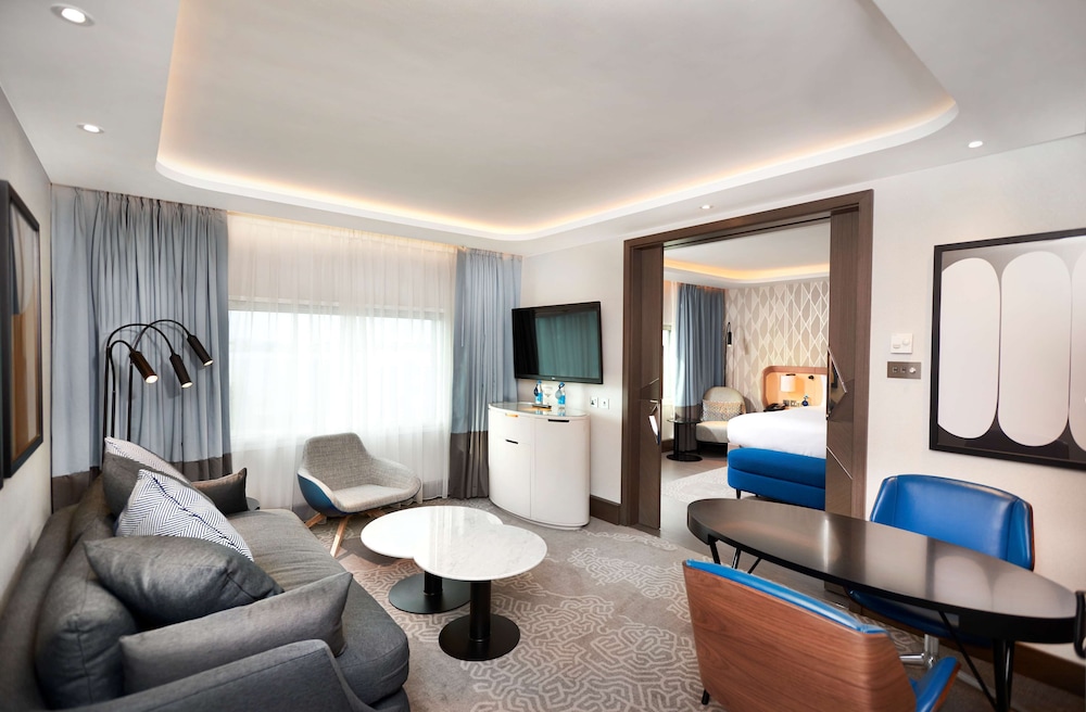 Executive Suite, 1 King Bed (With Lounge Access), photo 6