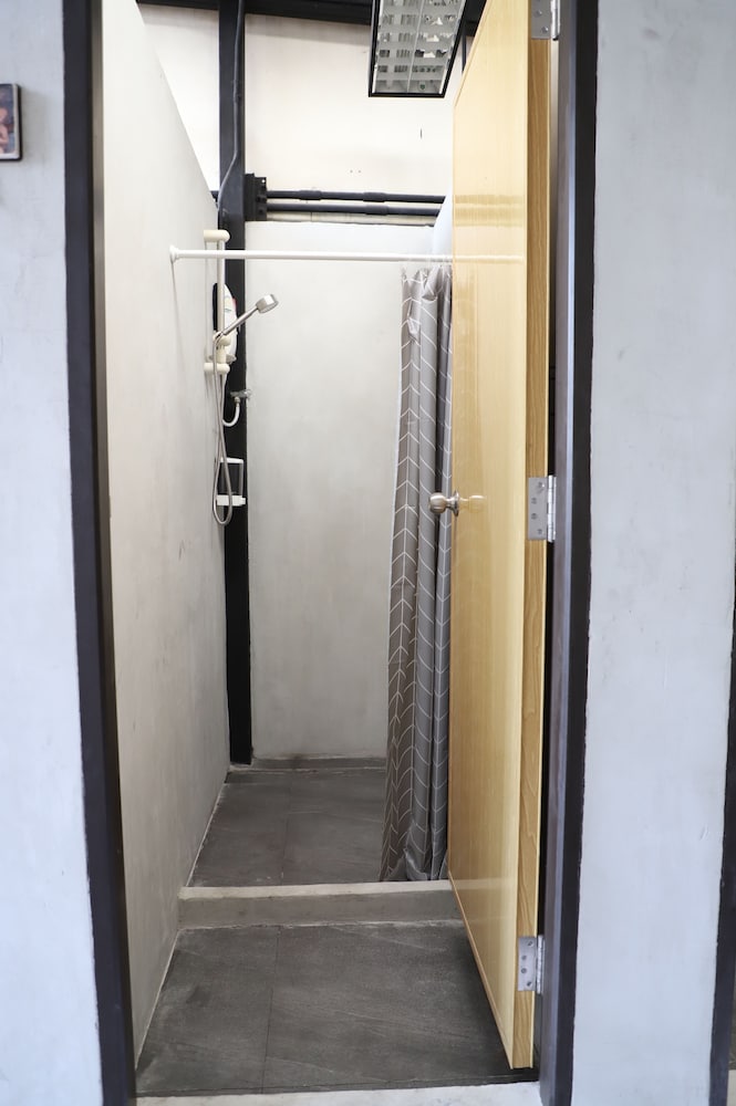 Standard Shared Dormitory, Women only, Non Smoking, City View photo 2