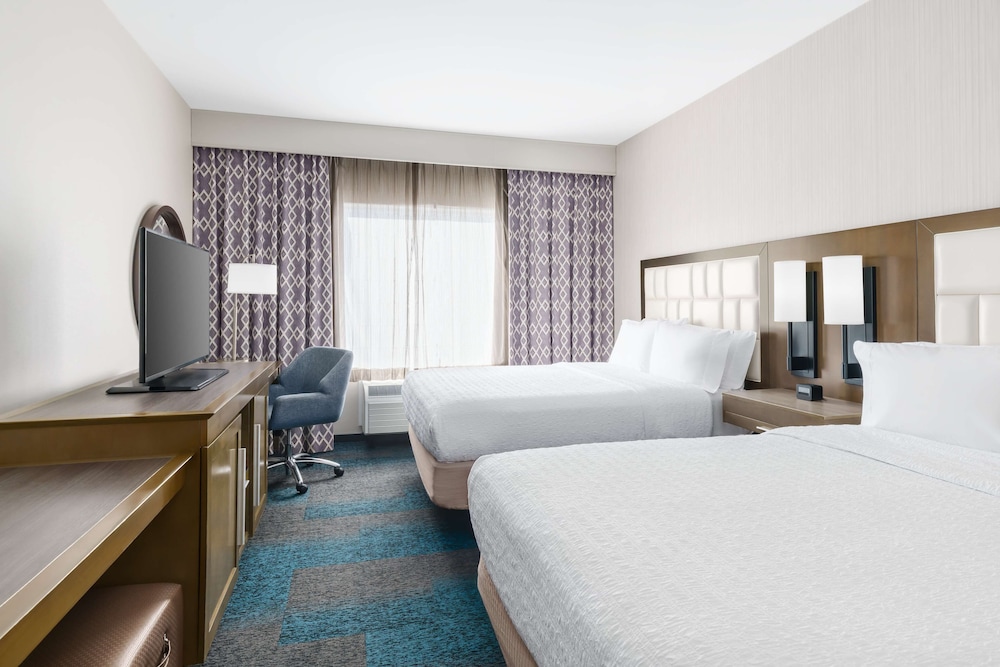 Room, 2 Queen Beds, Accessible, Non Smoking (Bathtub) photo 2