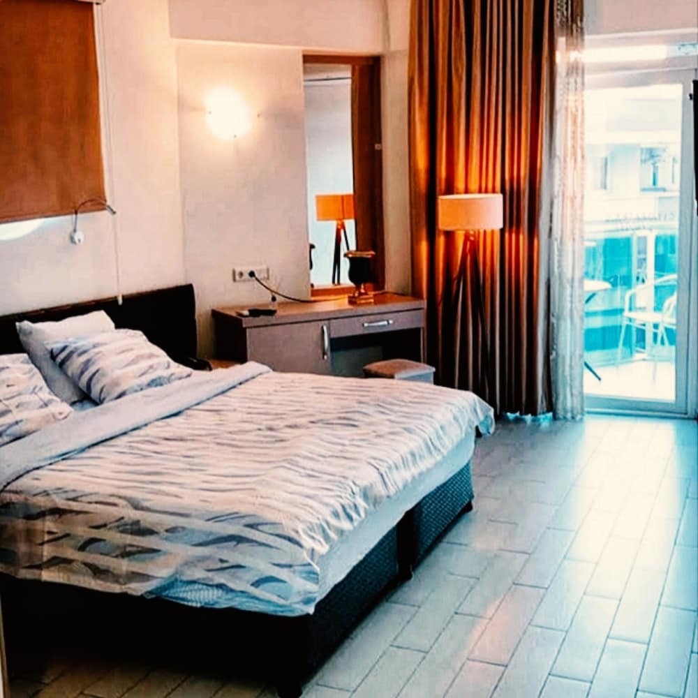 Family Twin Room, 1 Bedroom, City View