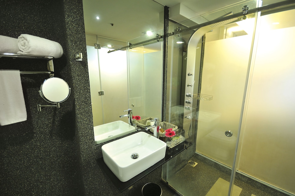 Superior Family Suite photo 3