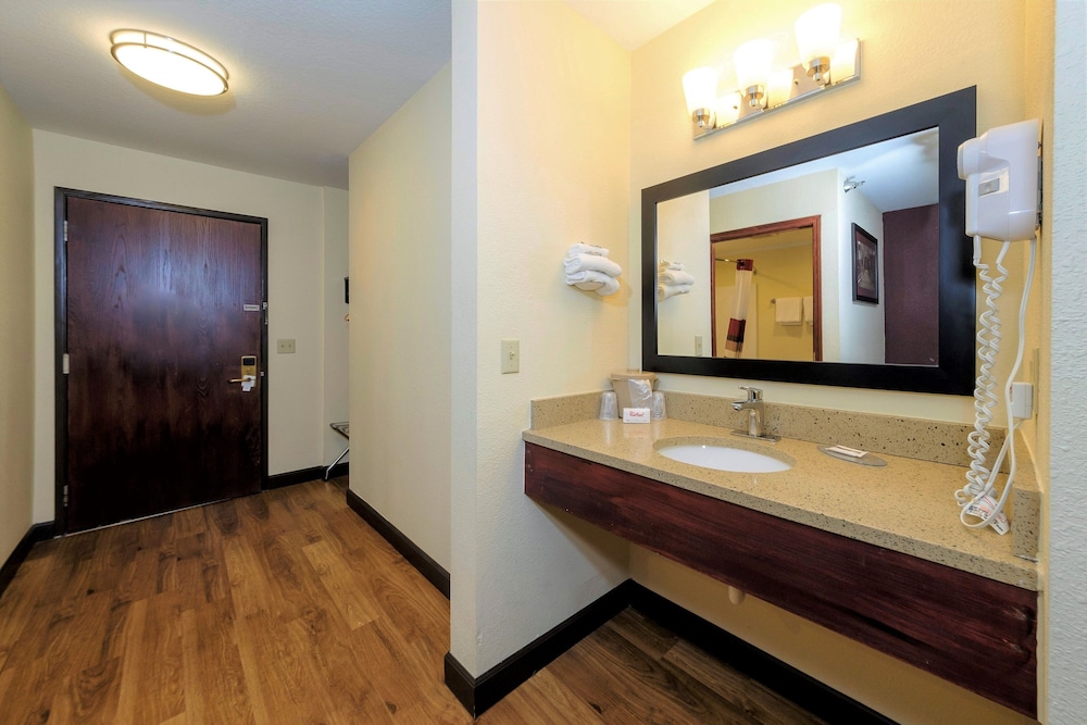 Superior Room, 1 King Bed, Jetted Tub (Smoke Free) - Photo 7
