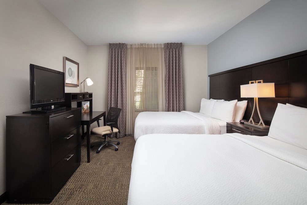 Suite, 1 Bedroom, Kitchen (2 Dbl Beds) photo 1
