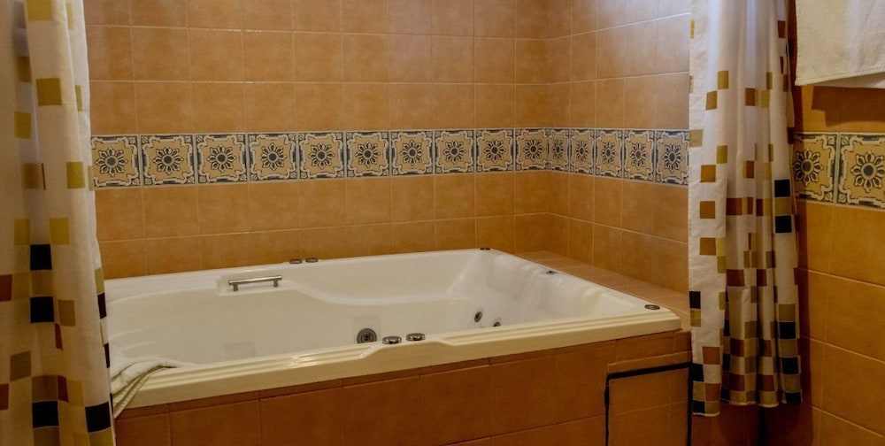 Superior Suite, 2 Bedrooms, Garden View photo 2
