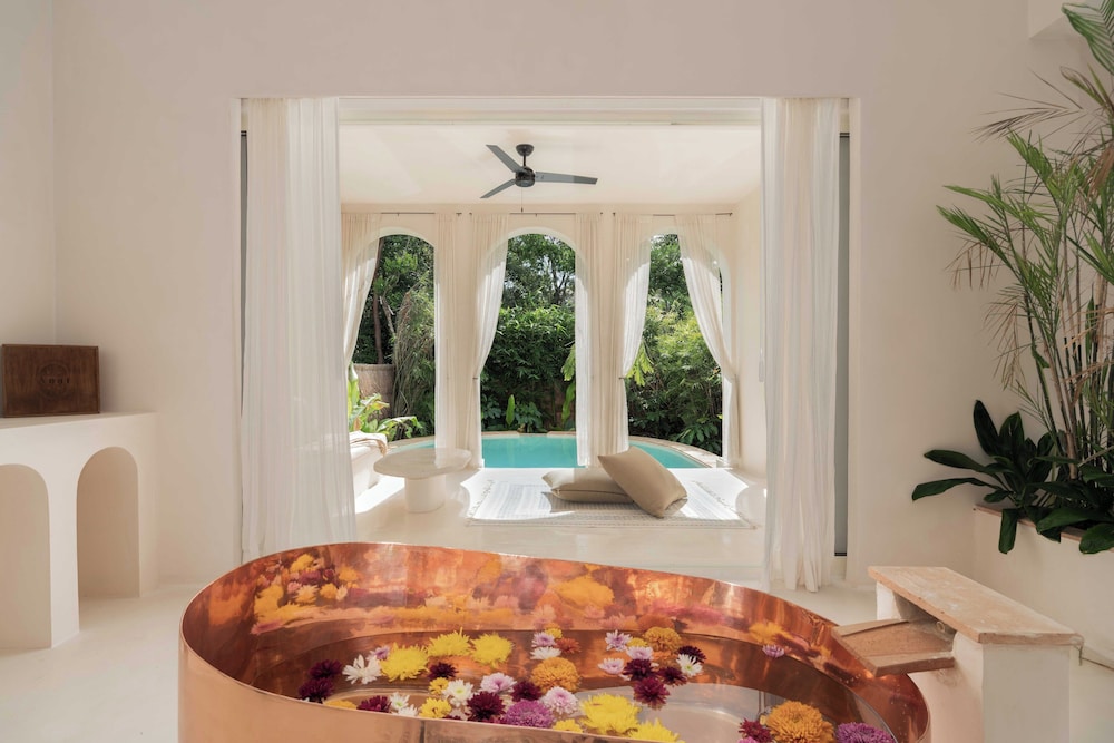 Deluxe Villa - Photo 2