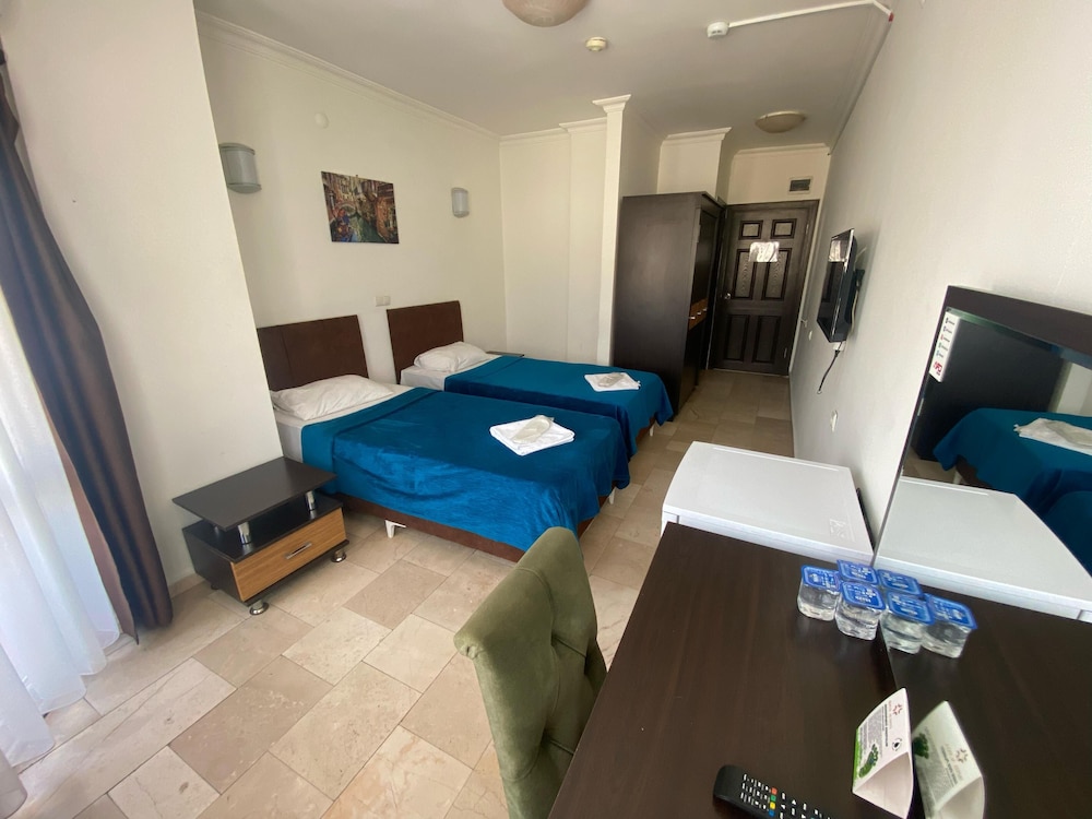 Twin Room, Balcony, City View