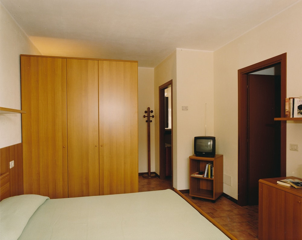 Duplex, 2 Bedrooms photo 3