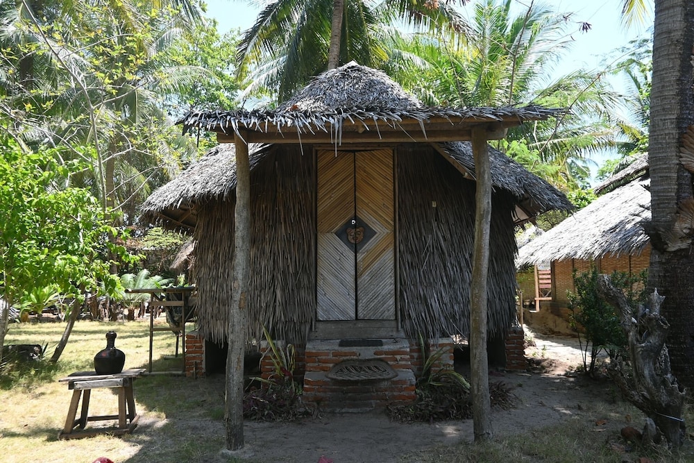Bungalow, Beach View photo 1