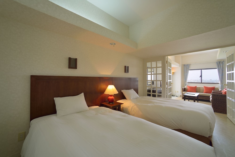Deluxe Room Partial Ocean View, Non Smoking photo 2