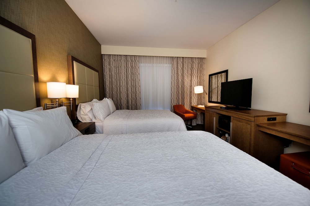 Room, 2 Queen Beds, Non Smoking, Refrigerator & Microwave photo 1