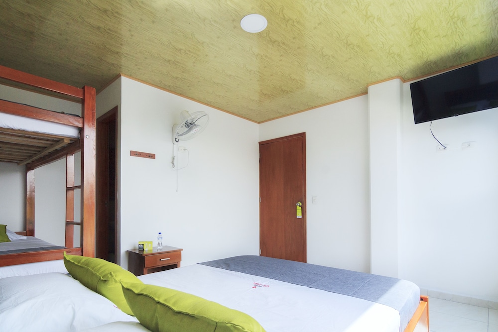 Superior Quadruple Room photo 2