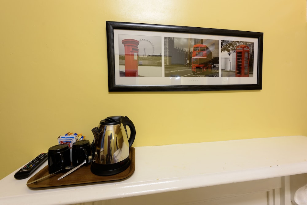 Triple Room, Private Bathroom photo 2