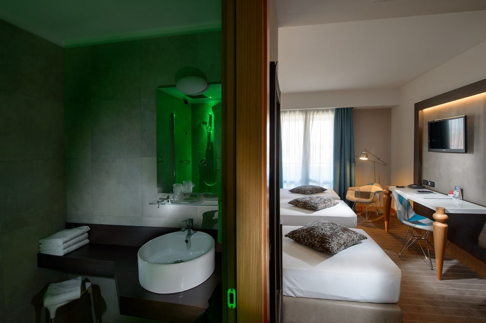 Comfort Triple Room photo 3
