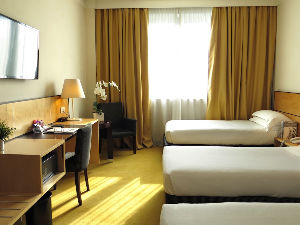 Standard Triple Room, 3 Twin Beds - Photo 1