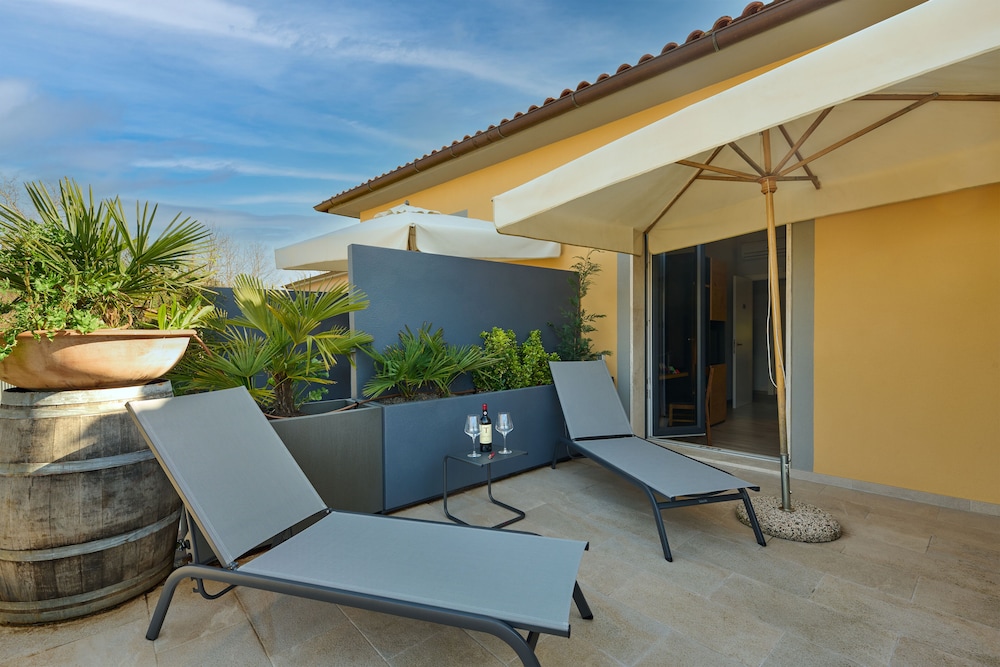 Deluxe Double Room, Balcony photo 2