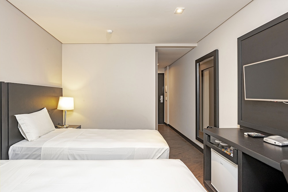 Deluxe Twin Room - Photo 1