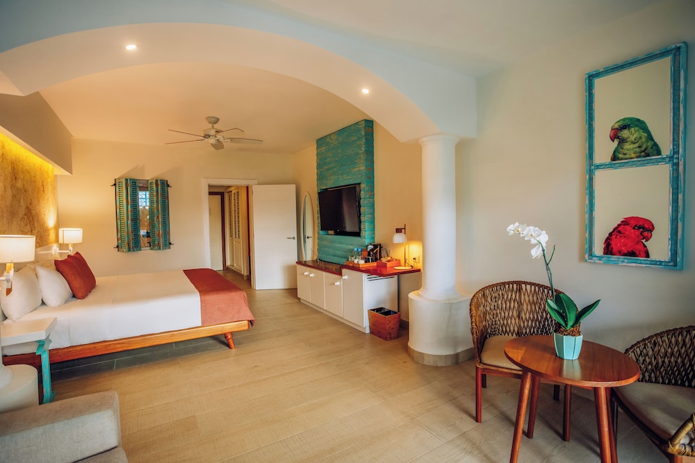 Junior Suite (Near Beach) photo 3