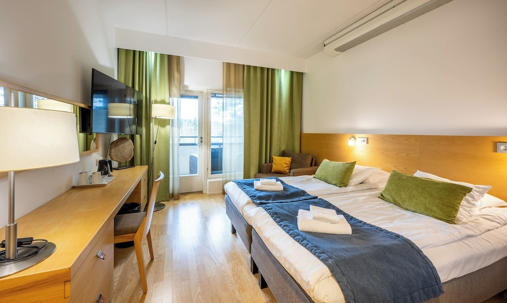 Superior Double or Twin Room, Garden View