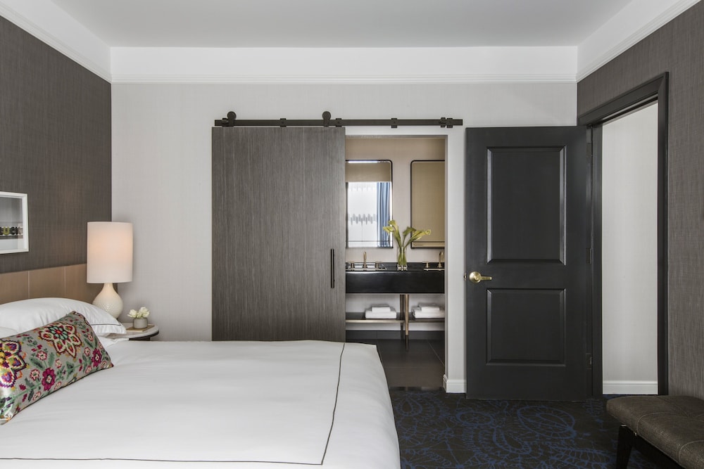 Suite, 1 Bedroom, Mobility Accessible (Roll-In Shower)