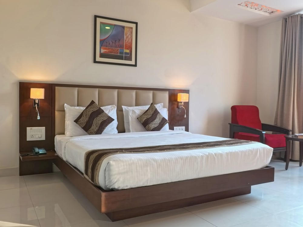 Deluxe Room - Photo 21