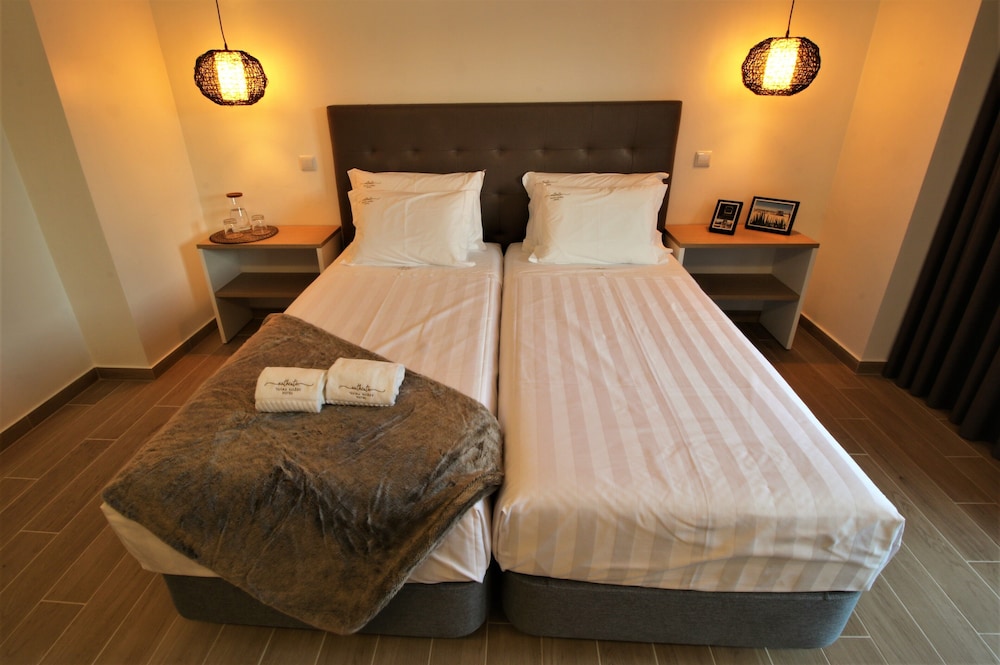 Classic Double or Twin Room, City View