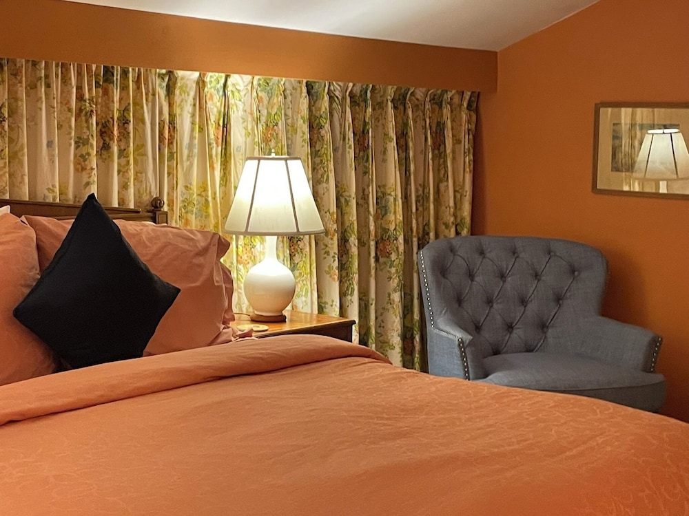 Azalea Room photo 2