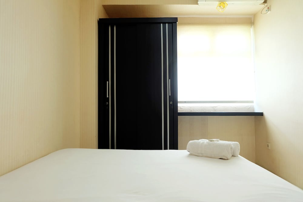 Room - Photo 13