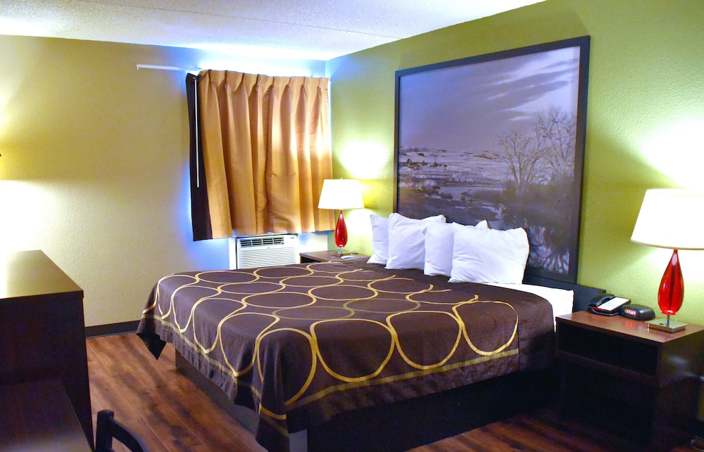 Room, 1 King Bed, Accessible, Non Smoking (Mobility) - Photo 1