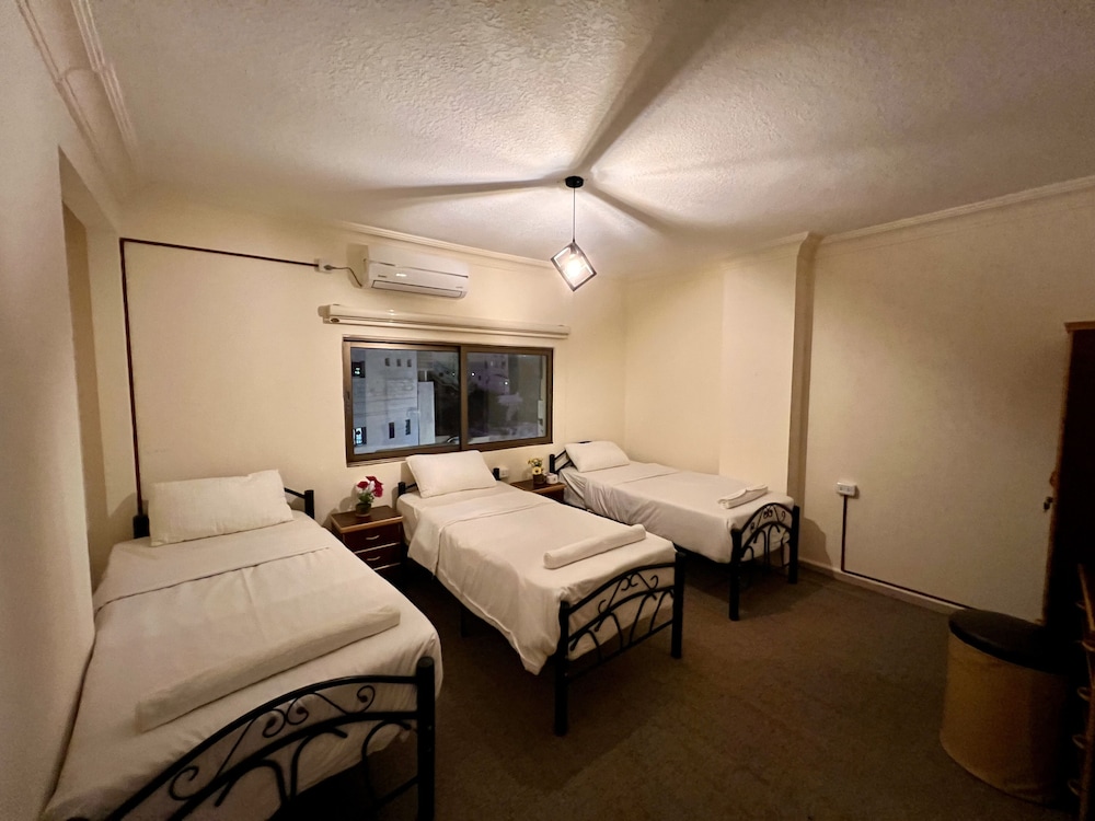 Standard Triple Room - Photo 4