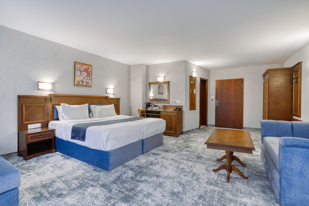Deluxe Double Room photo 2