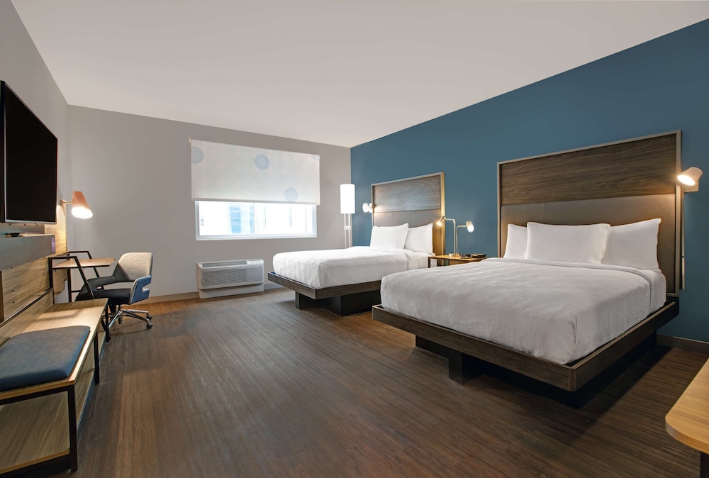 Room, 2 Queen Beds, Accessible (Roll-In Shower) - Photo 7