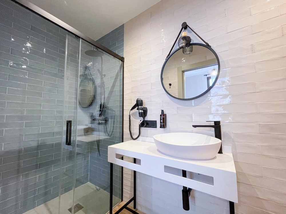 Premium Double Room, 1 King Bed, Hot Tub photo 2