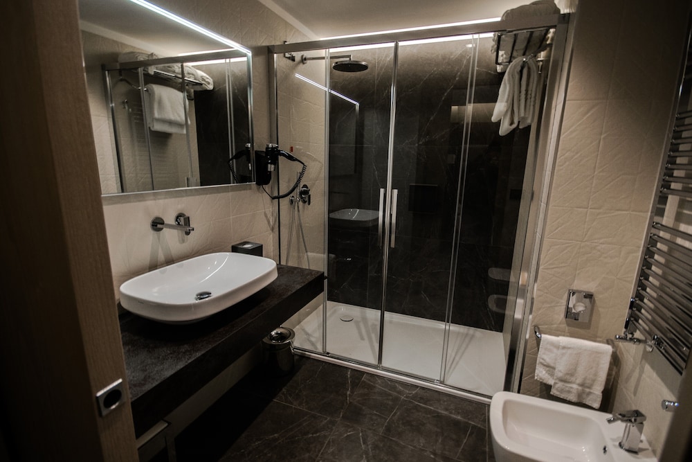 Suite (Forum) - Photo 8