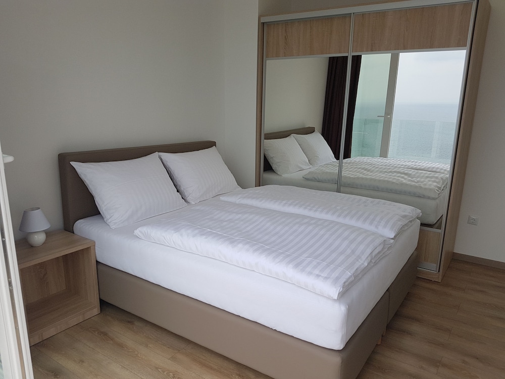 Apartment, Sea View (1)