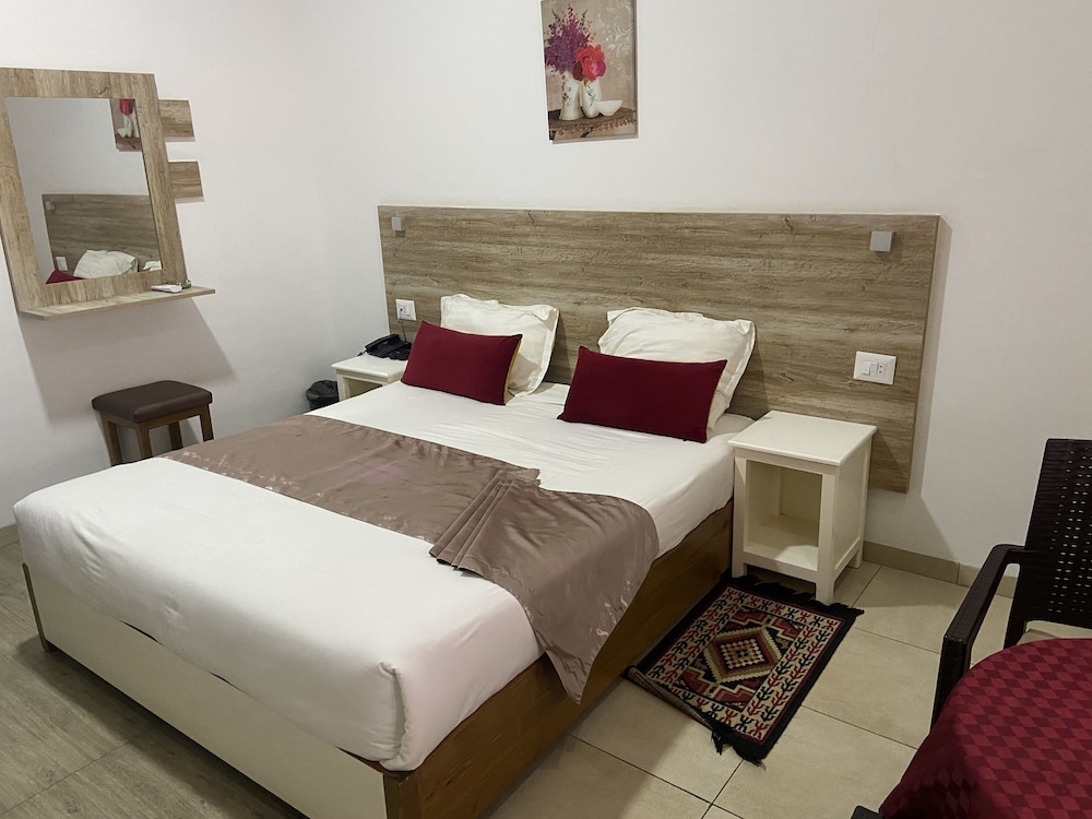 Chambre avec lits jumeaux, vue jardin
