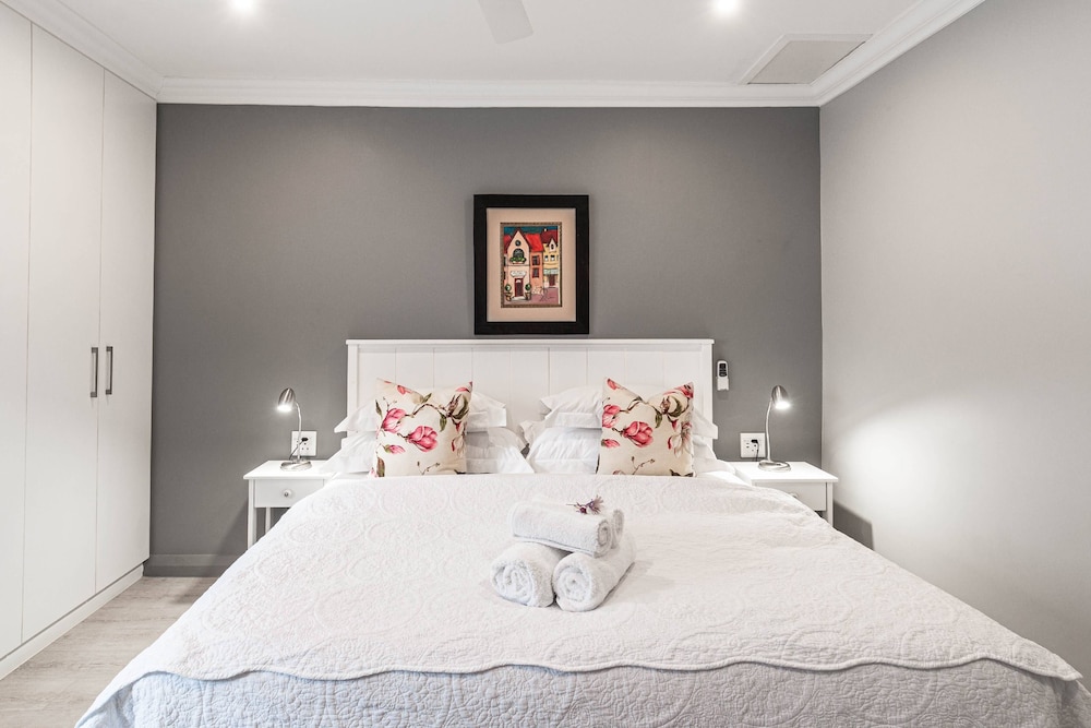 Standard Double Room - Photo 4