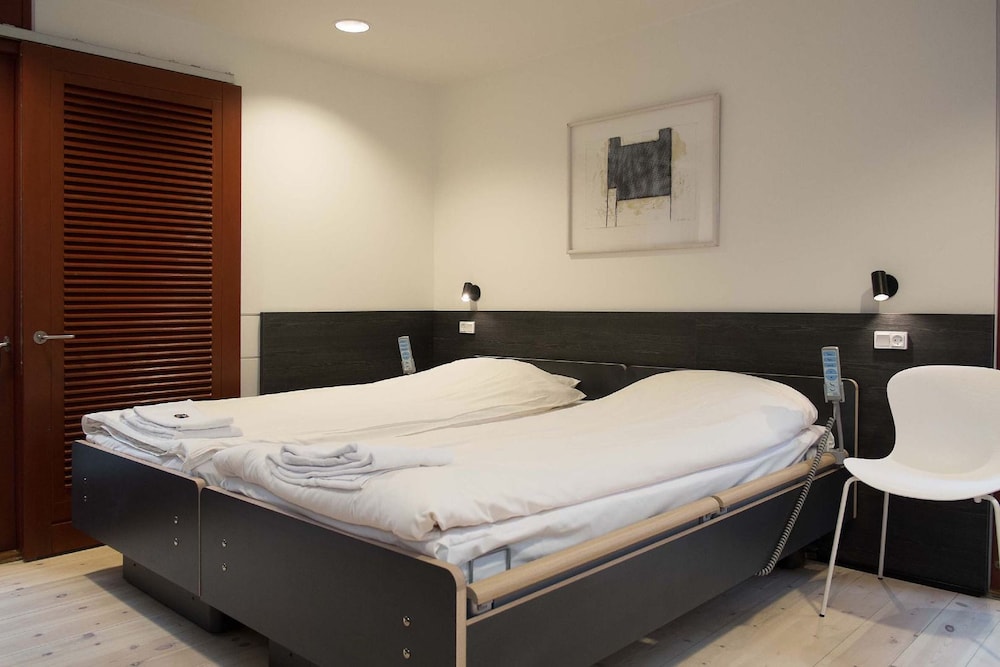 House, 2 Bedrooms, Terrace (Linen Excluded) photo 1