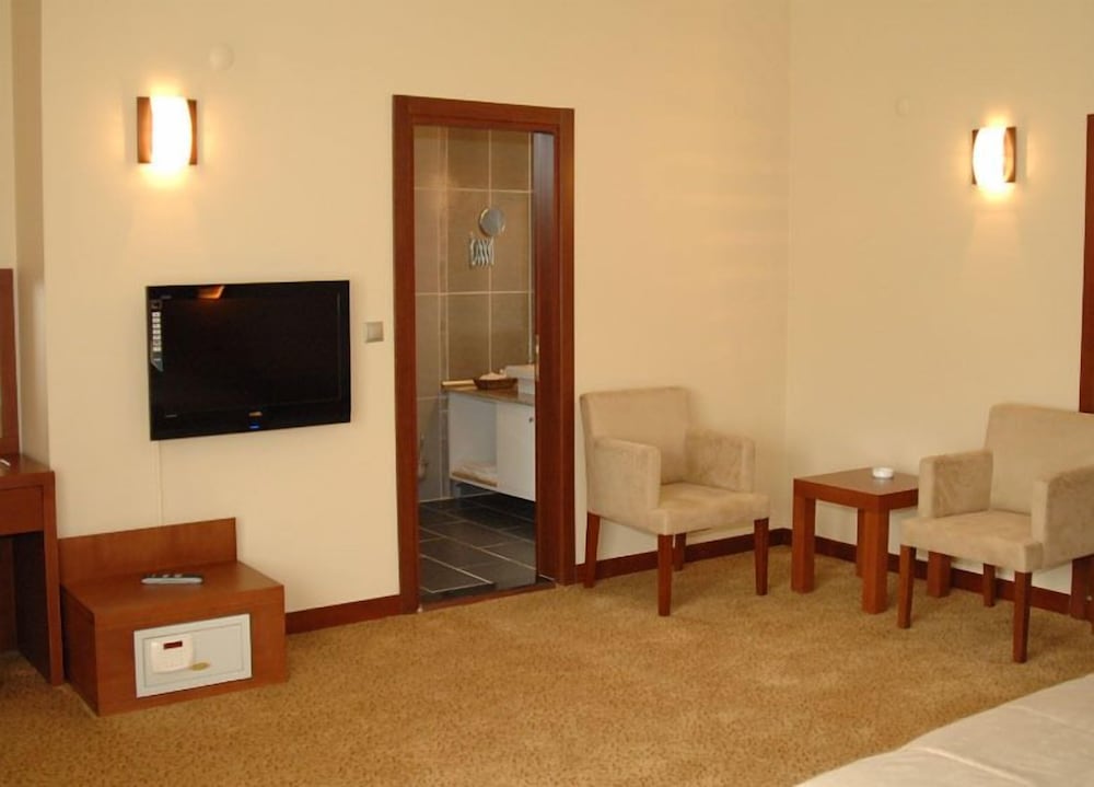 Family Room photo 1