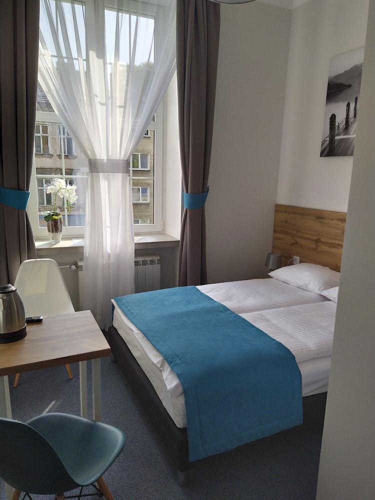 Twin Room, Private Bathroom (nr 2, 10) photo 2