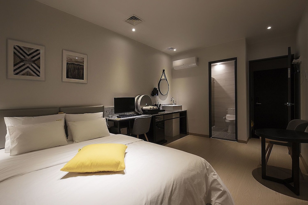 Standard Room - Photo 2