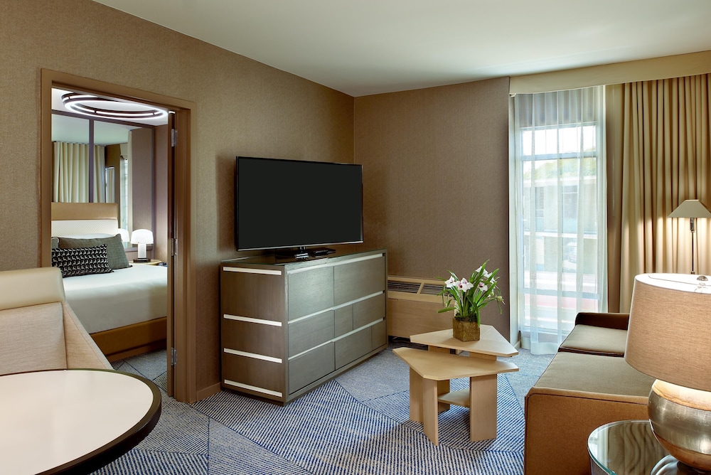 Suite (J - Wanderlust) - Photo 2